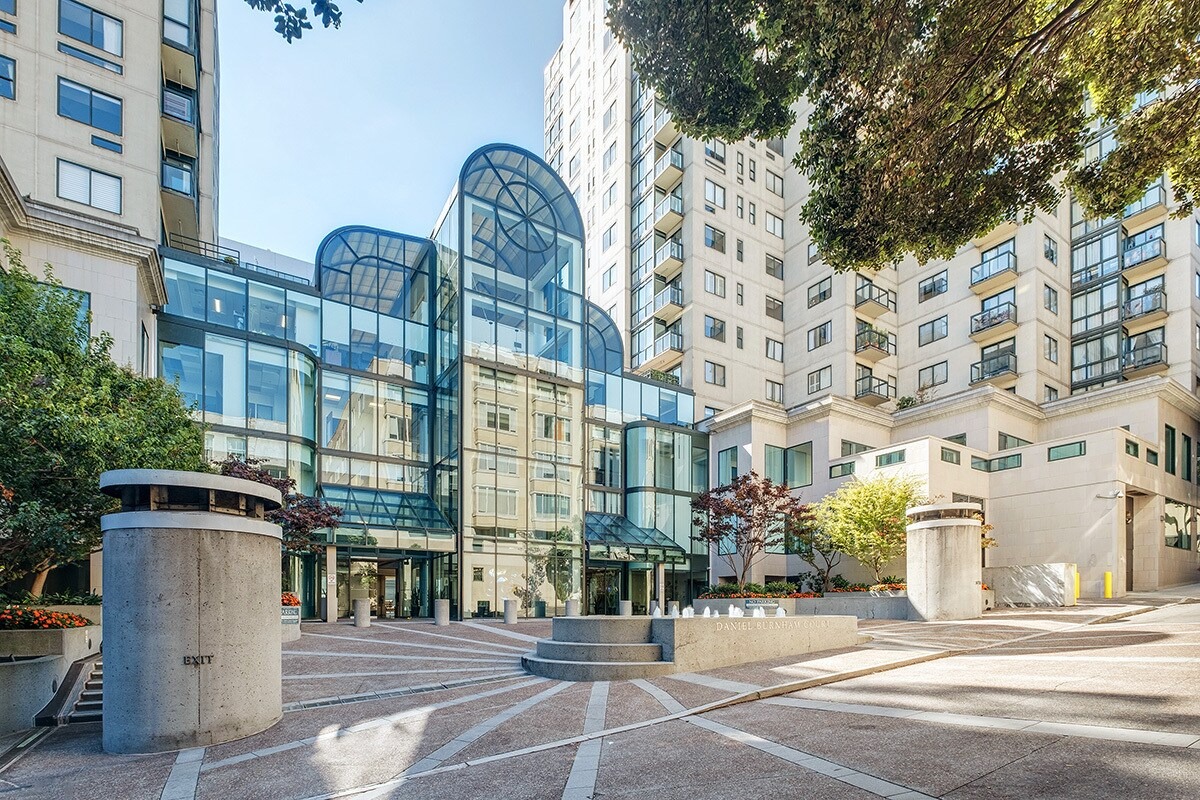 1 Daniel Burnham