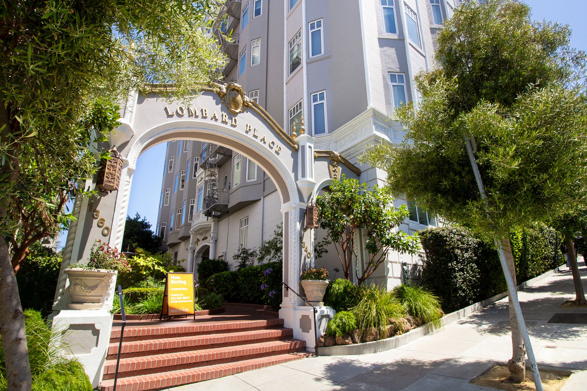 1150 Lombard