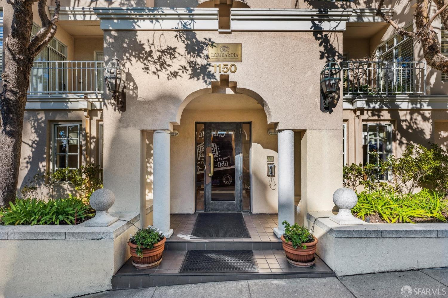 1150 Lombard