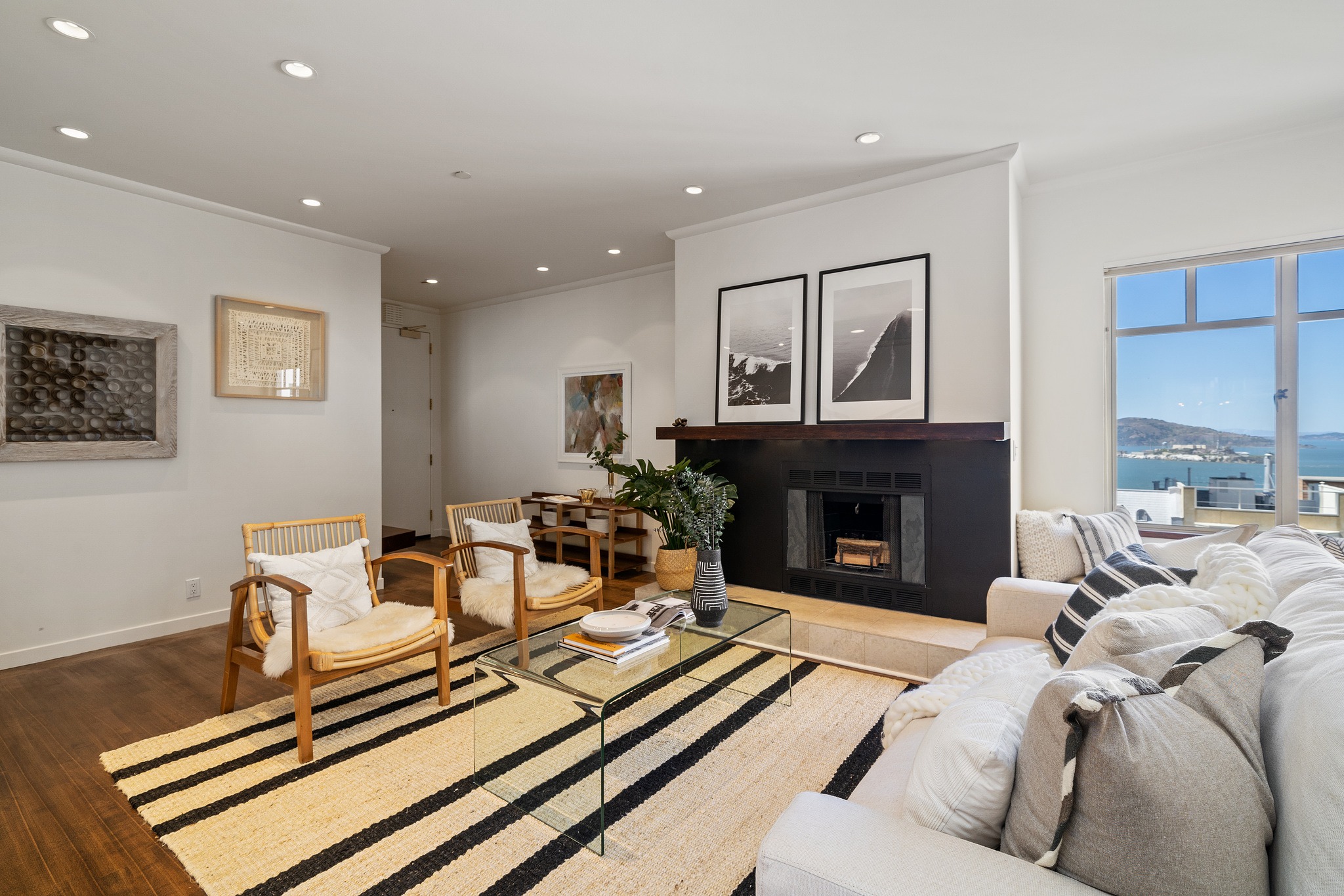 1150 Lombard