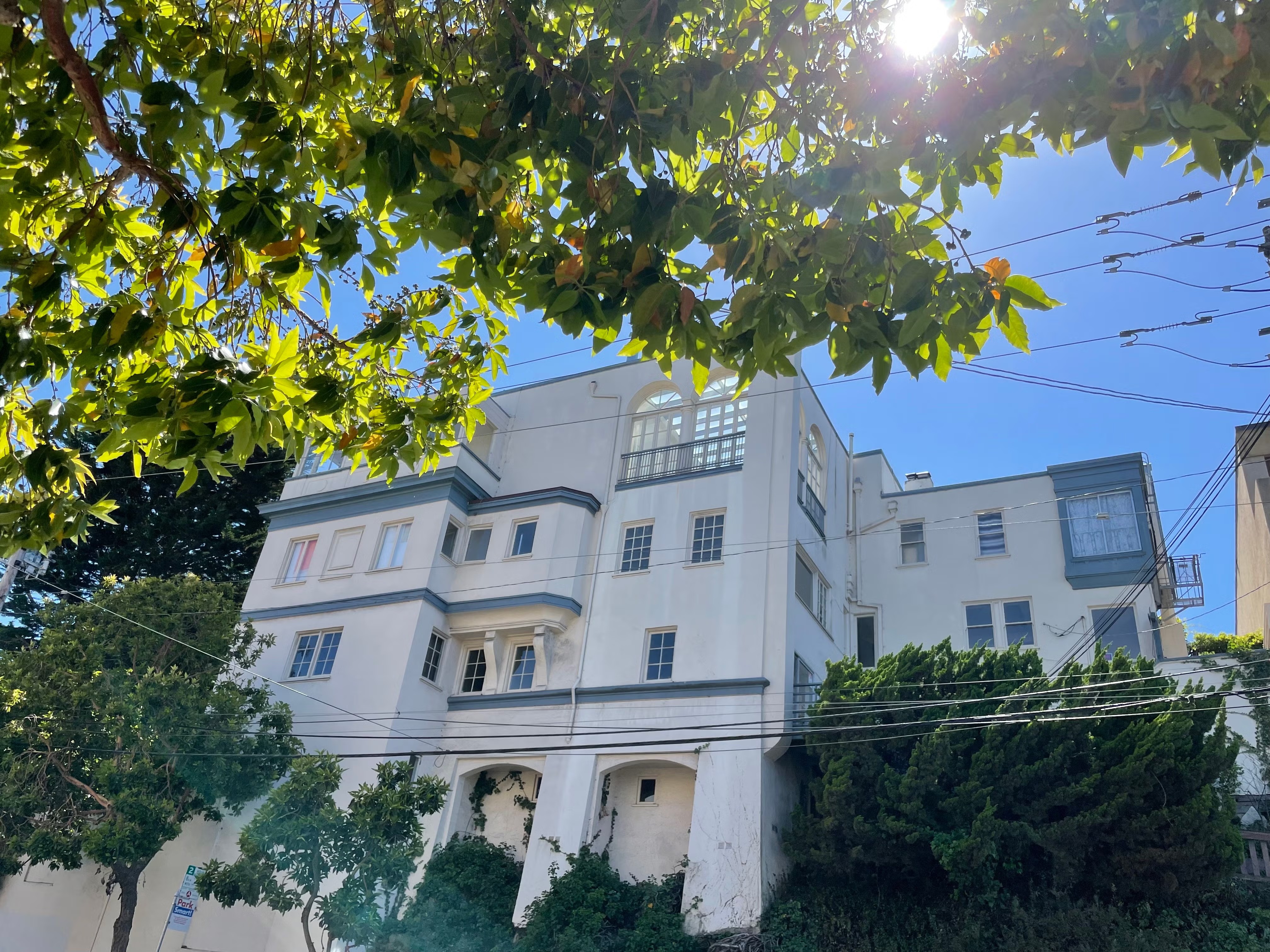 1150 Lombard