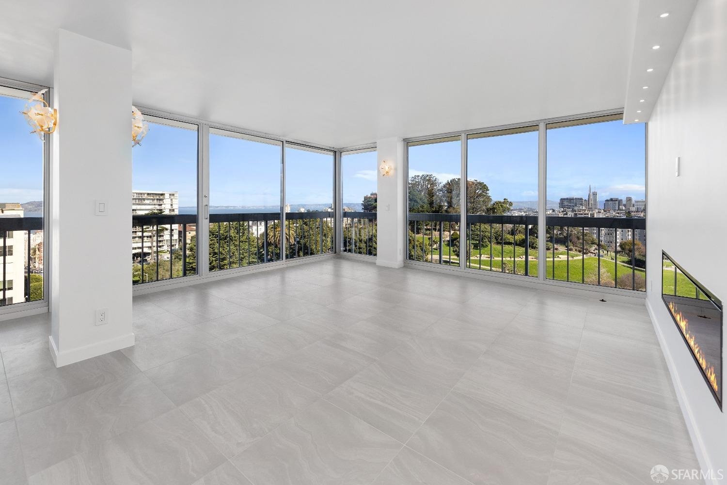 2200 Sacramento