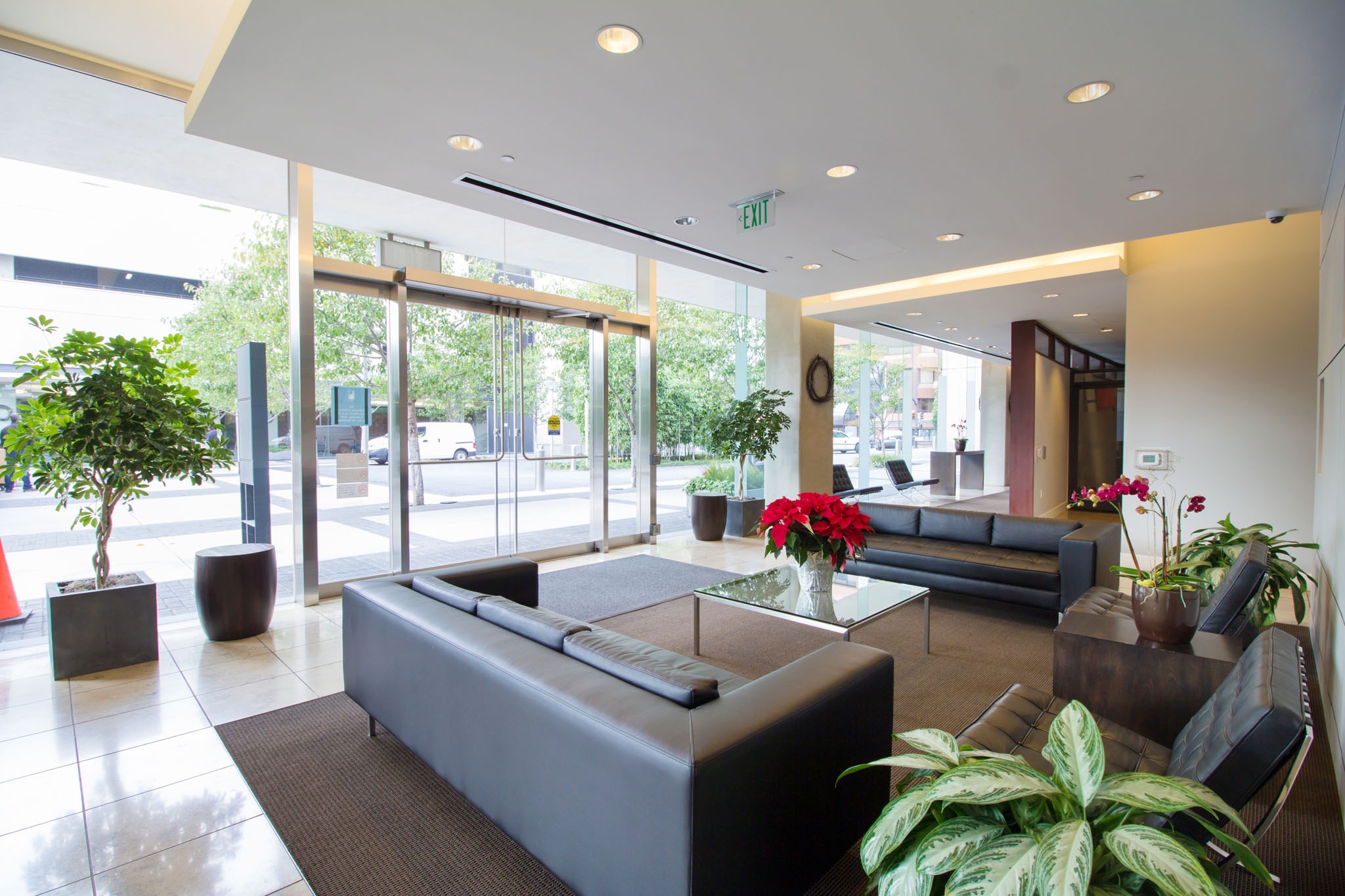 260 King St