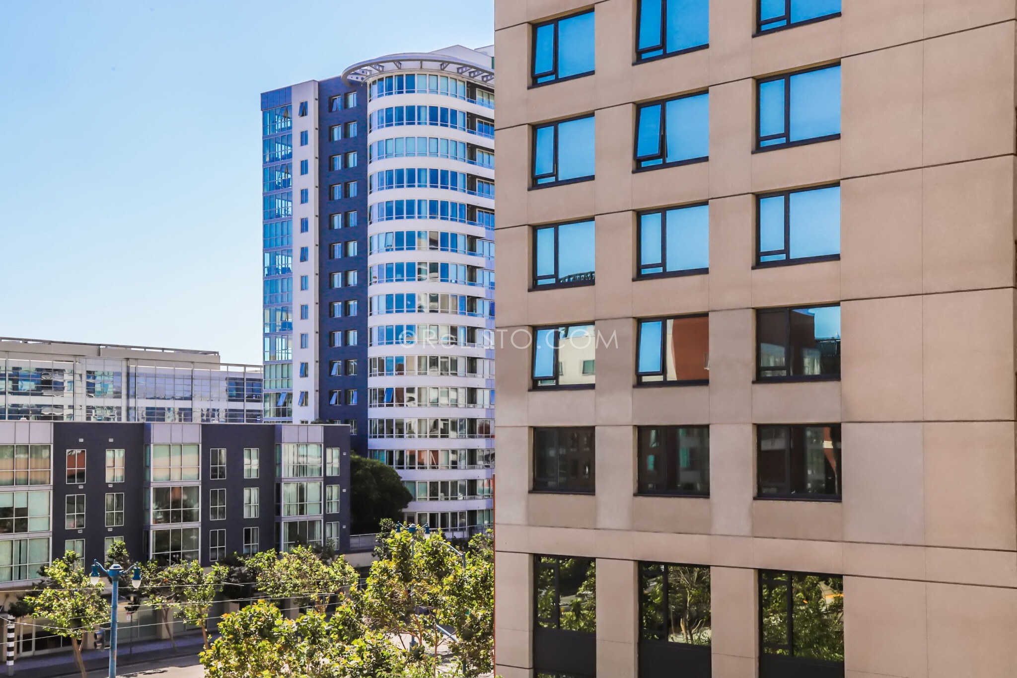 260 King St