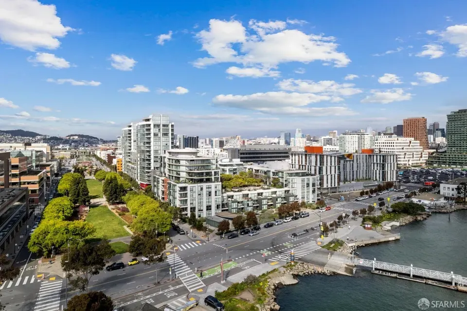 325 China Basin St