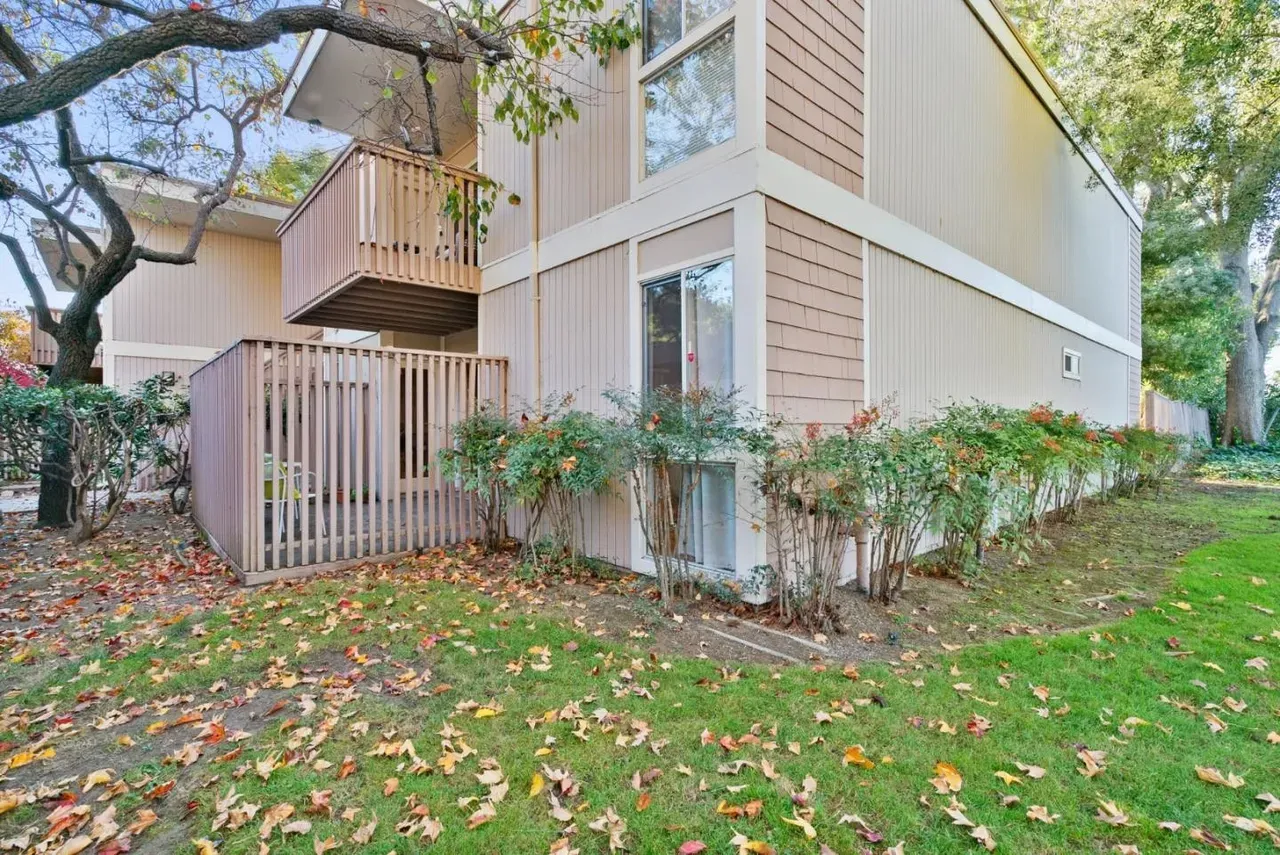 280 Easy Street