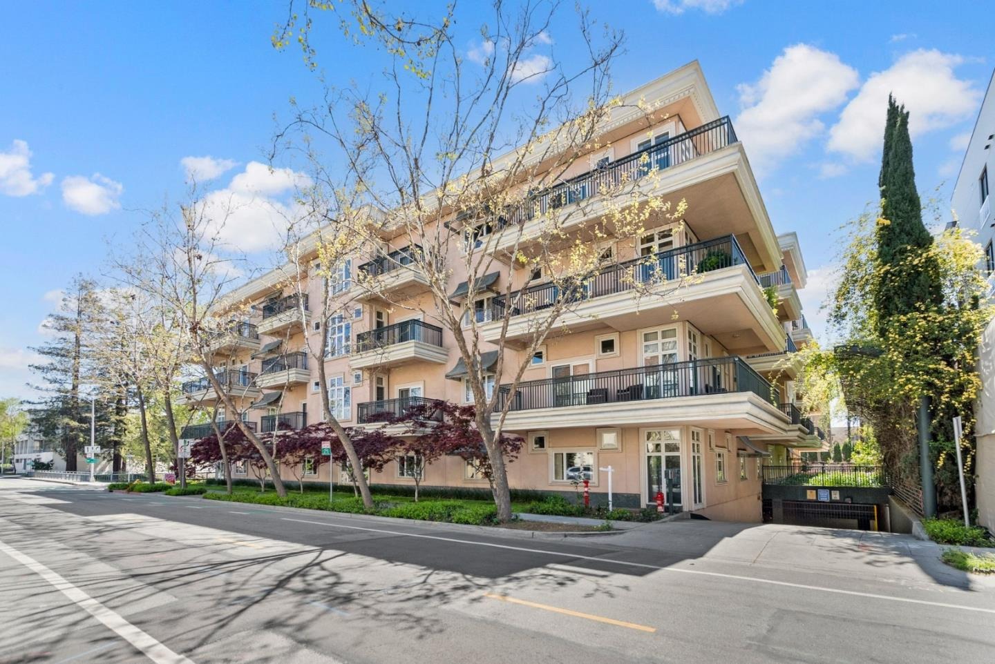200 Sheridan