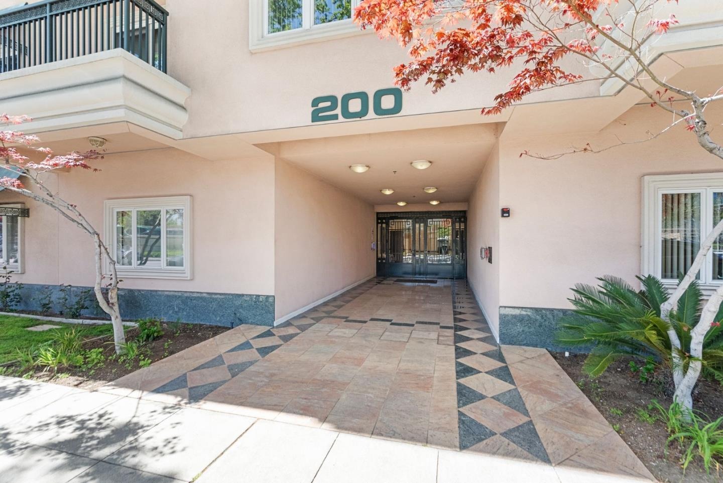 200 Sheridan