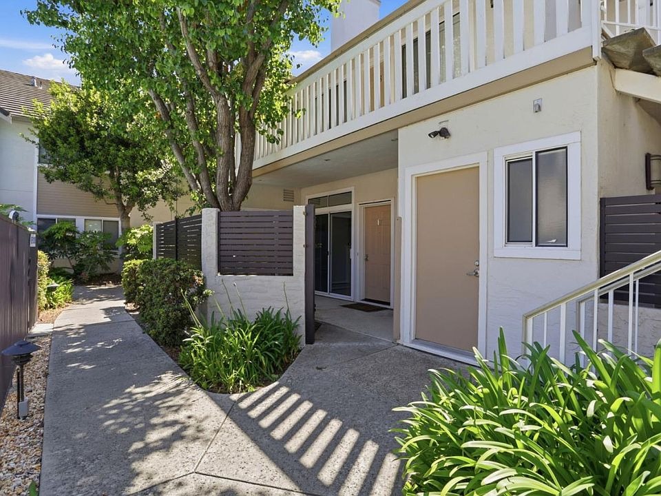2968 Moorpark Avenue