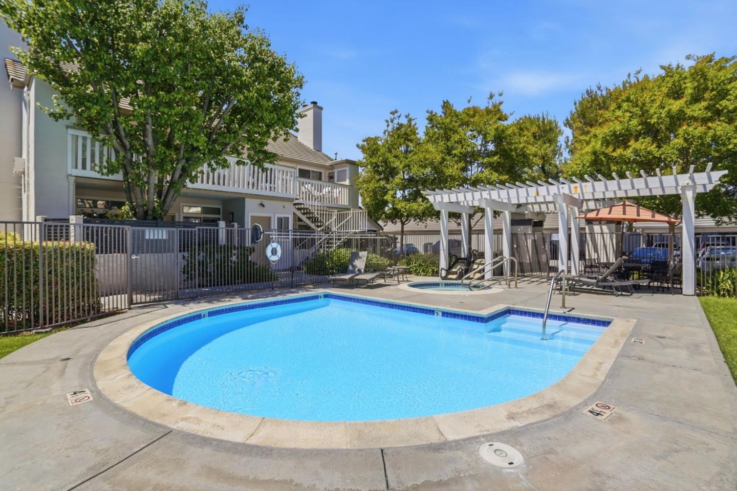 2968 Moorpark Avenue