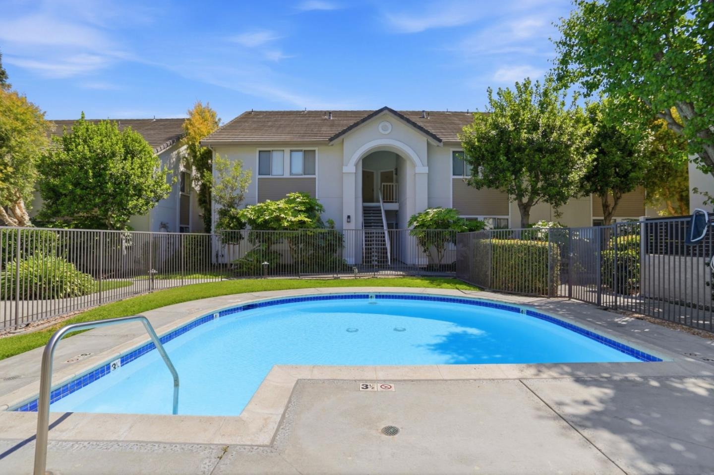 2968 Moorpark Avenue