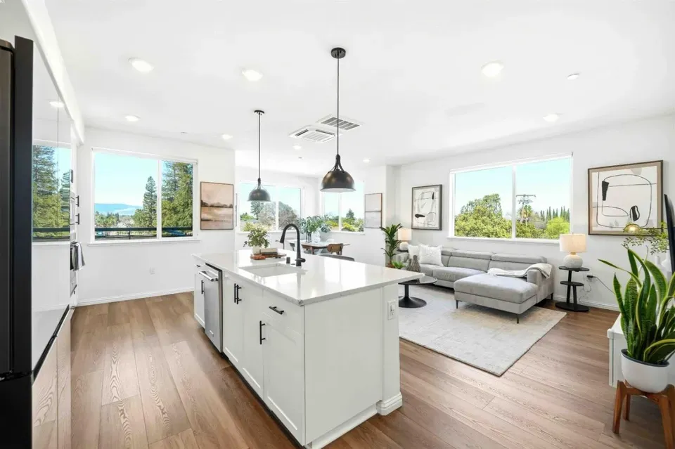 3207 Mallard Court