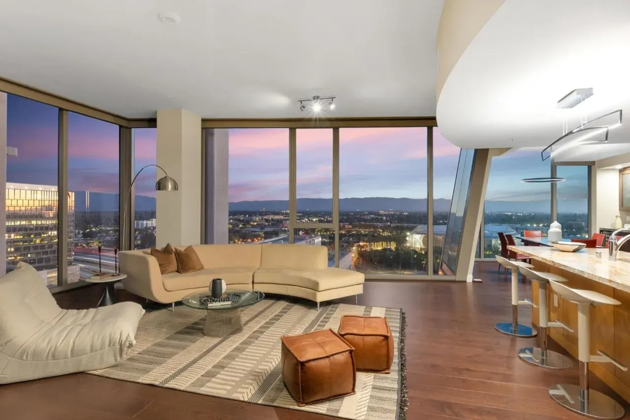 Axis Condominiums