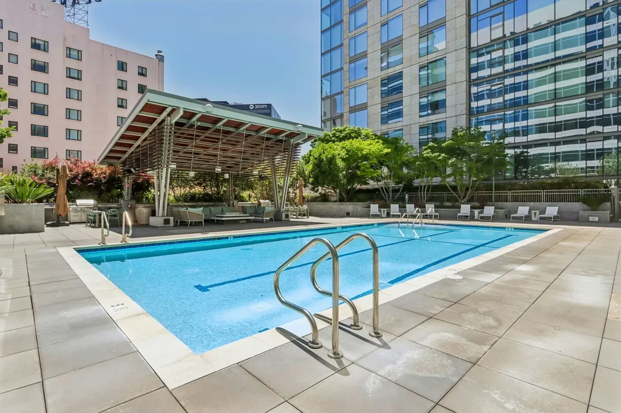 Axis Condominiums