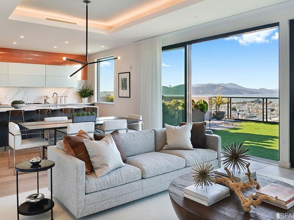 The Luxe