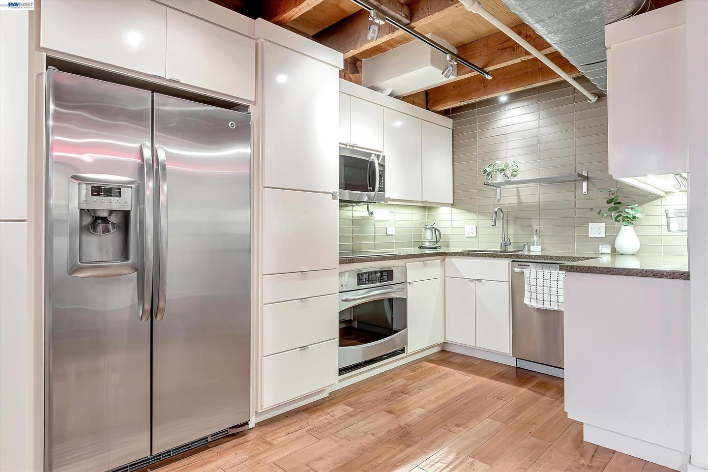 650 Delancey St #103 — photo 8