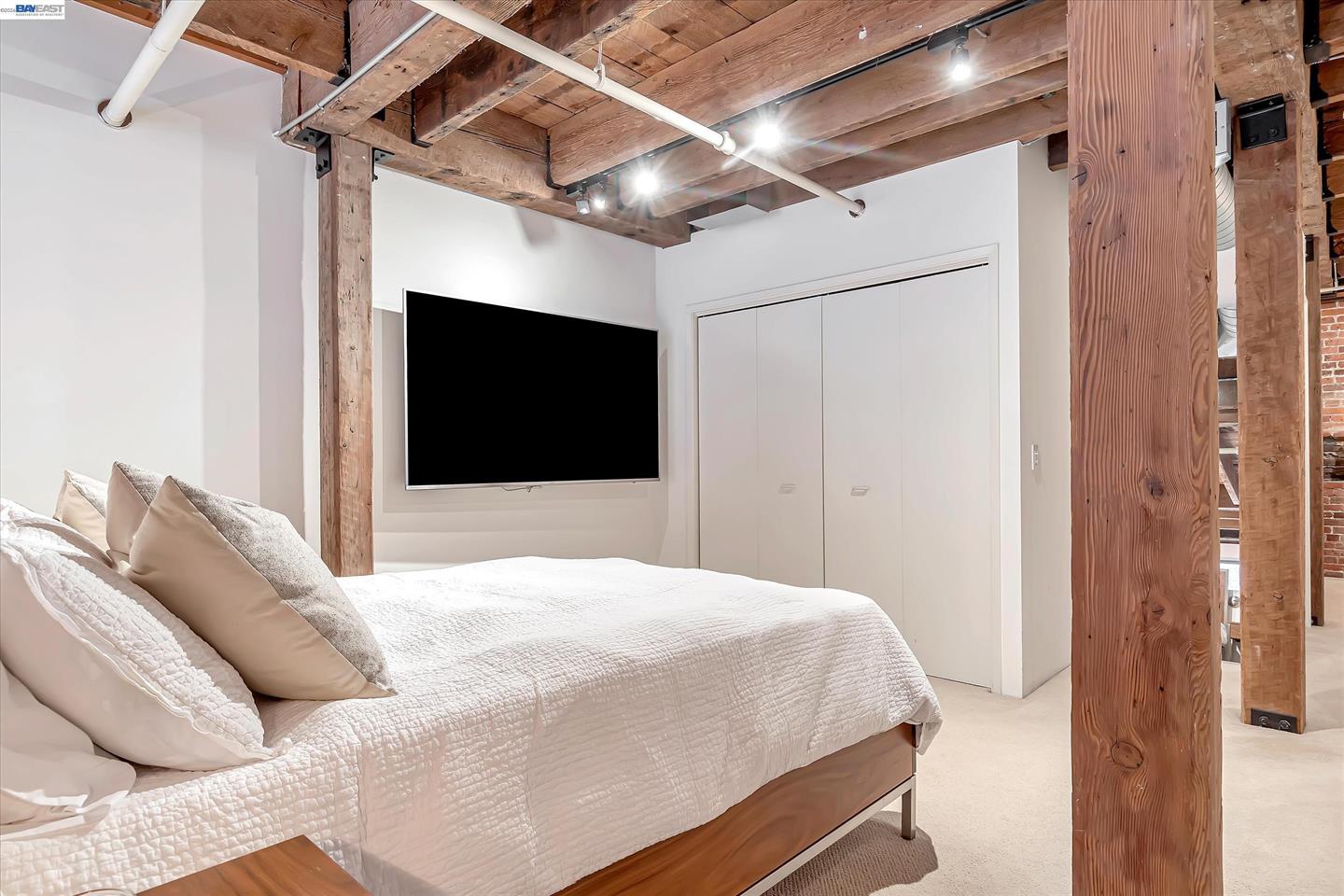 650 Delancey St #103 — photo 18