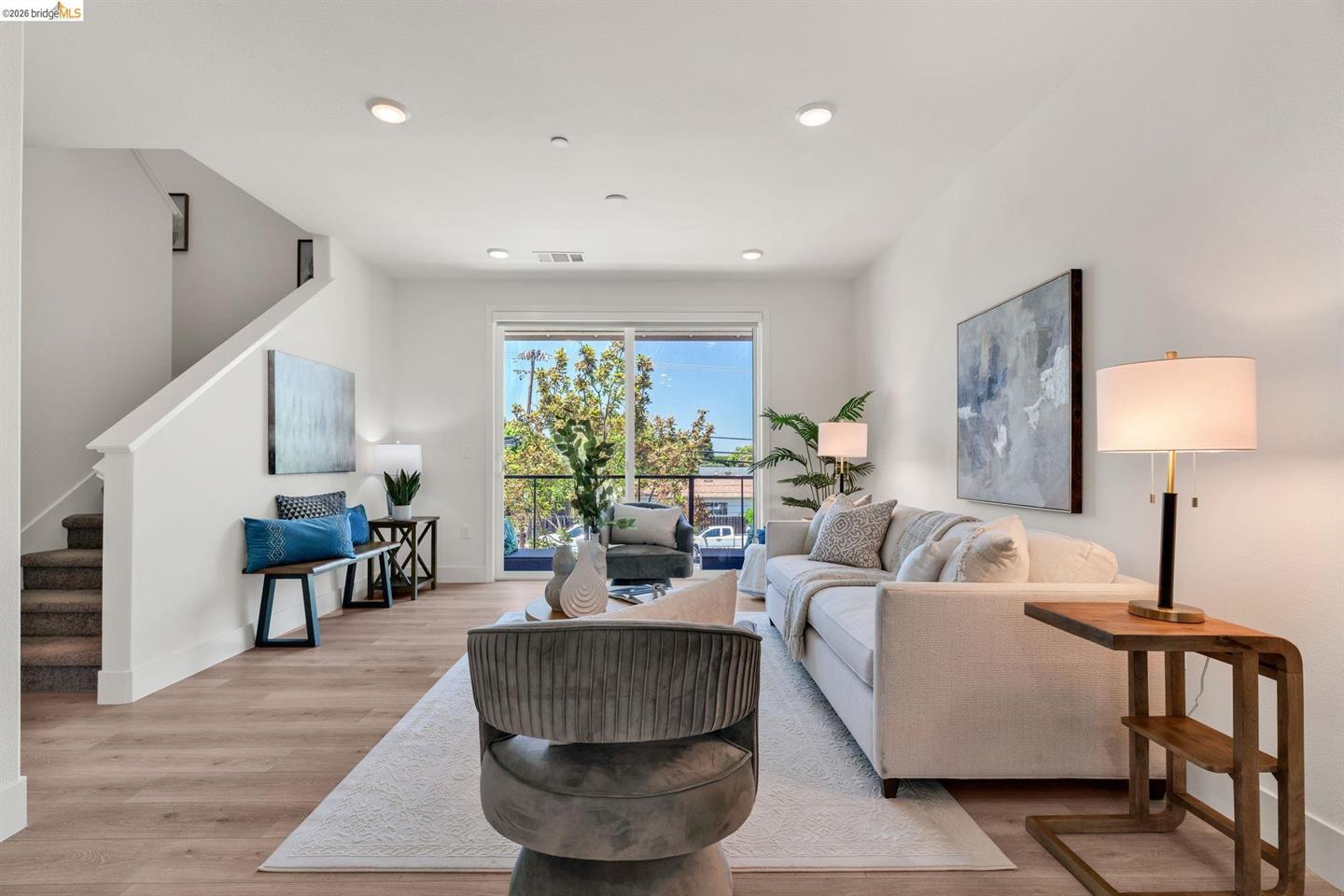 820 E Duane Ave #5