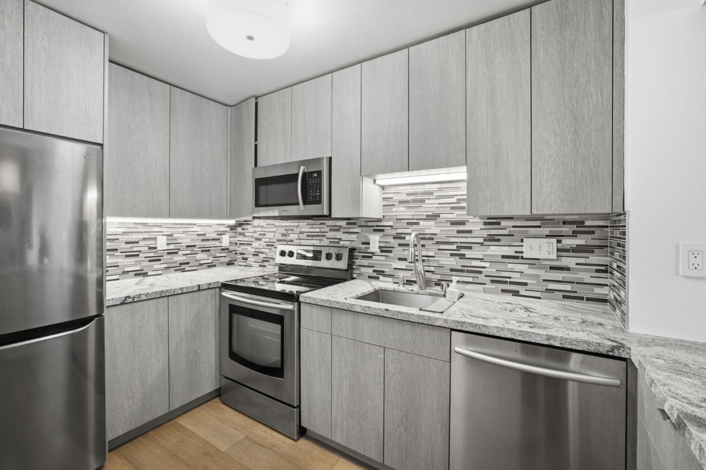 1 Daniel Burnham Court #307