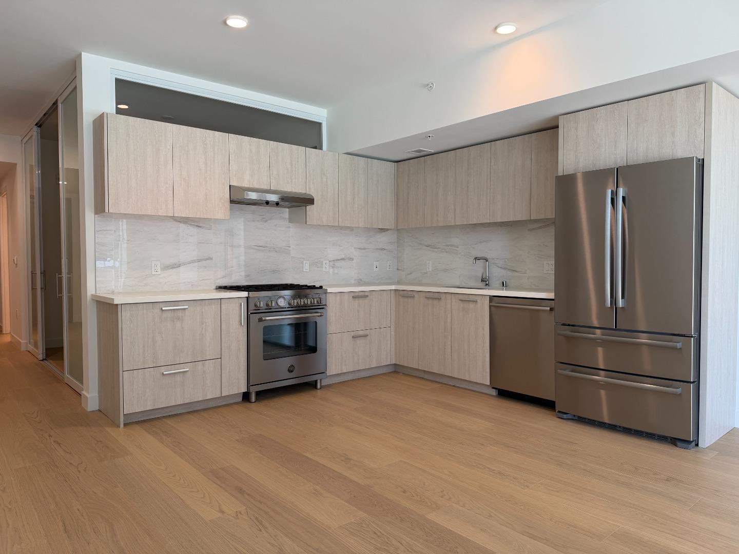 188 W St James Street #10413 — photo 9