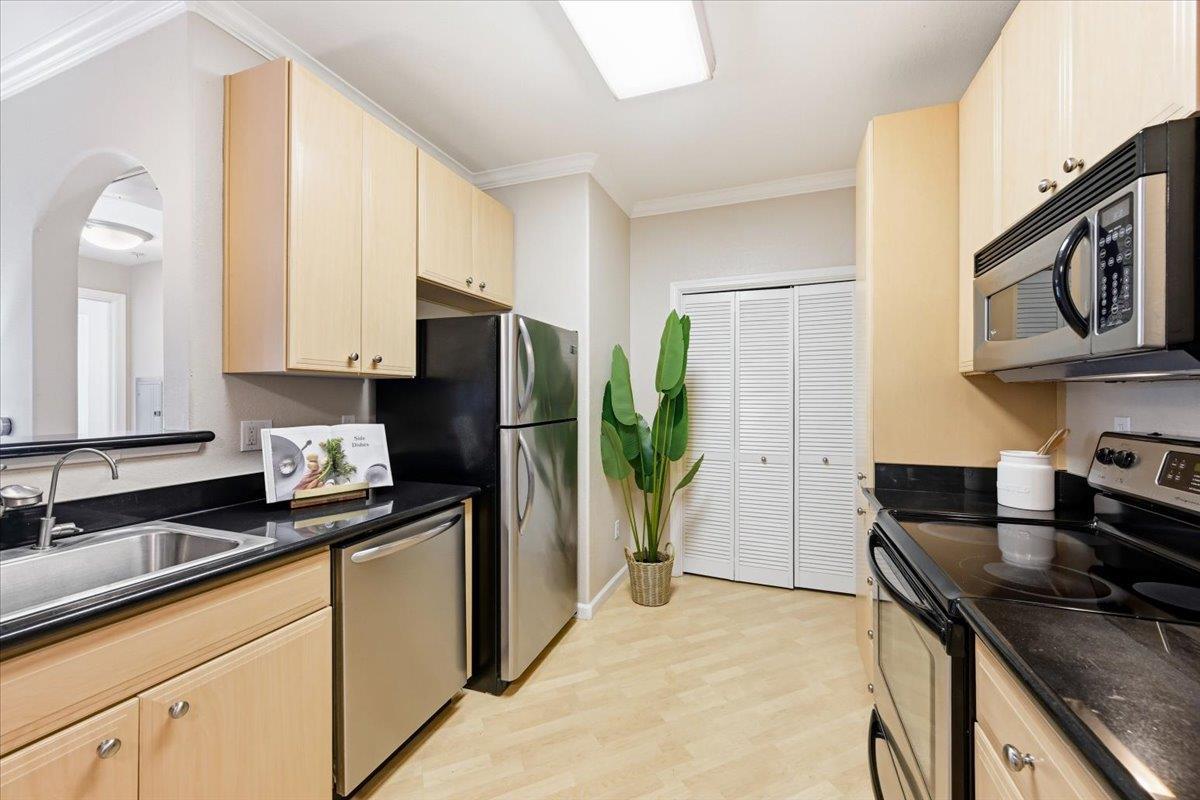 801 S Winchester Boulevard #3302 — photo 16