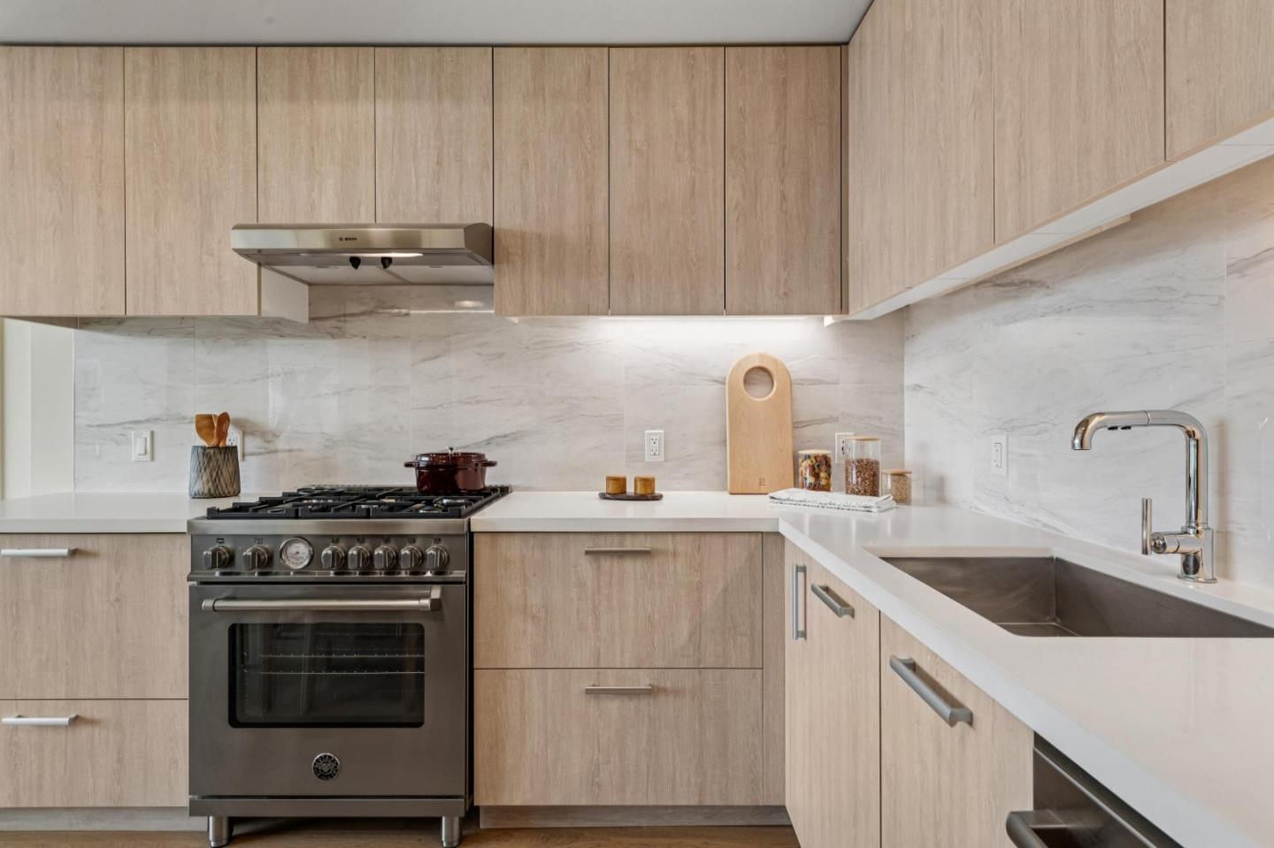 188 W Saint James Street #10515 — photo 7