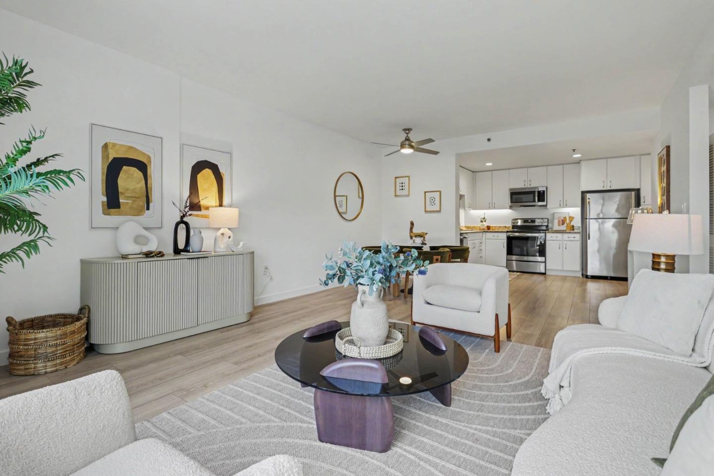 260 King Street #Unit 555 — photo 2