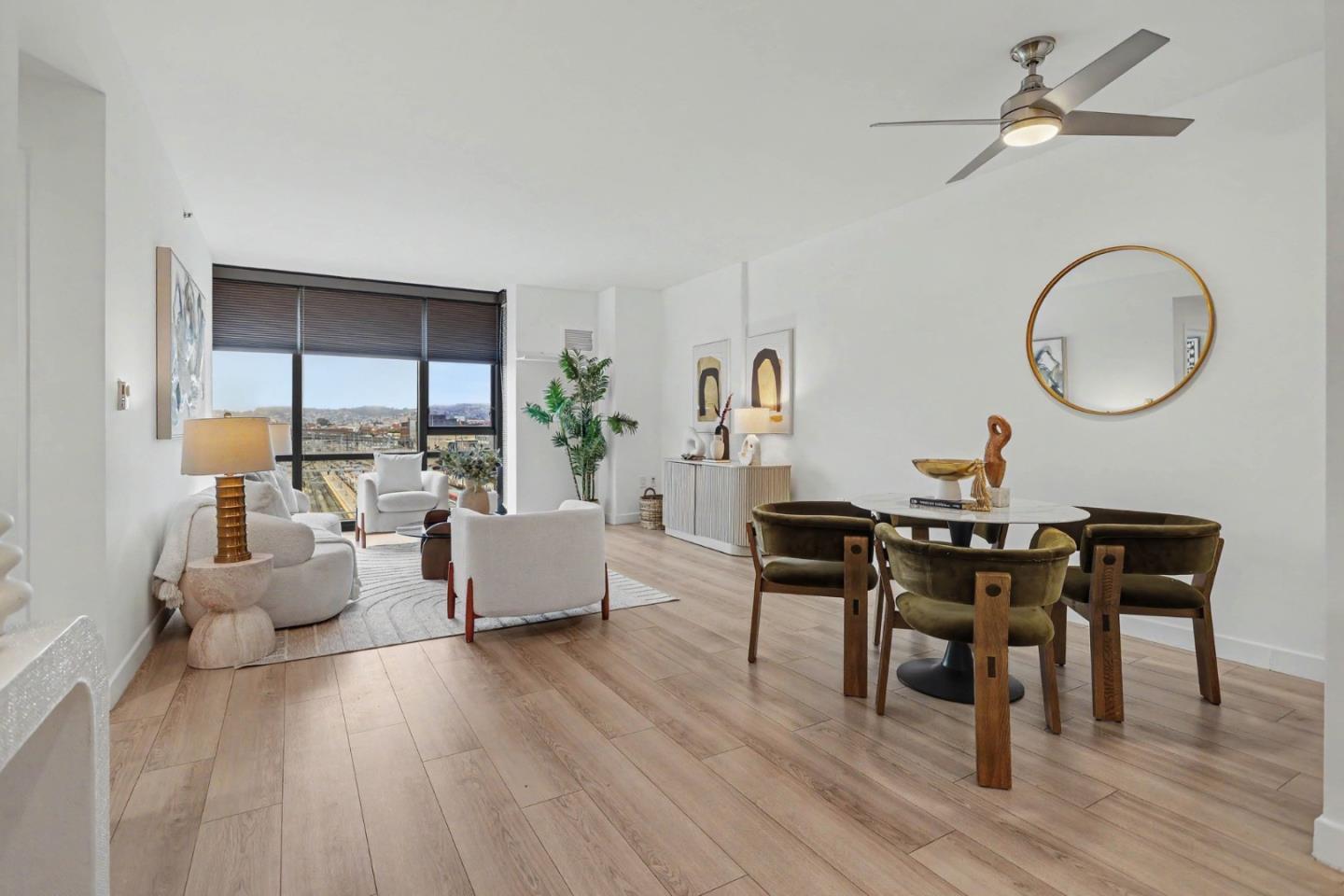 260 King Street #Unit 555 — photo 9