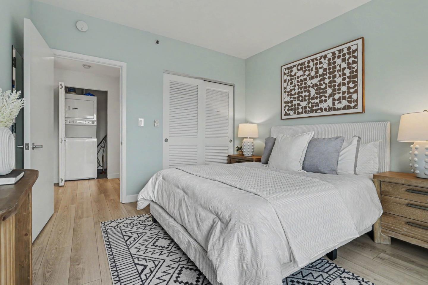 260 King Street #Unit 555 — photo 11