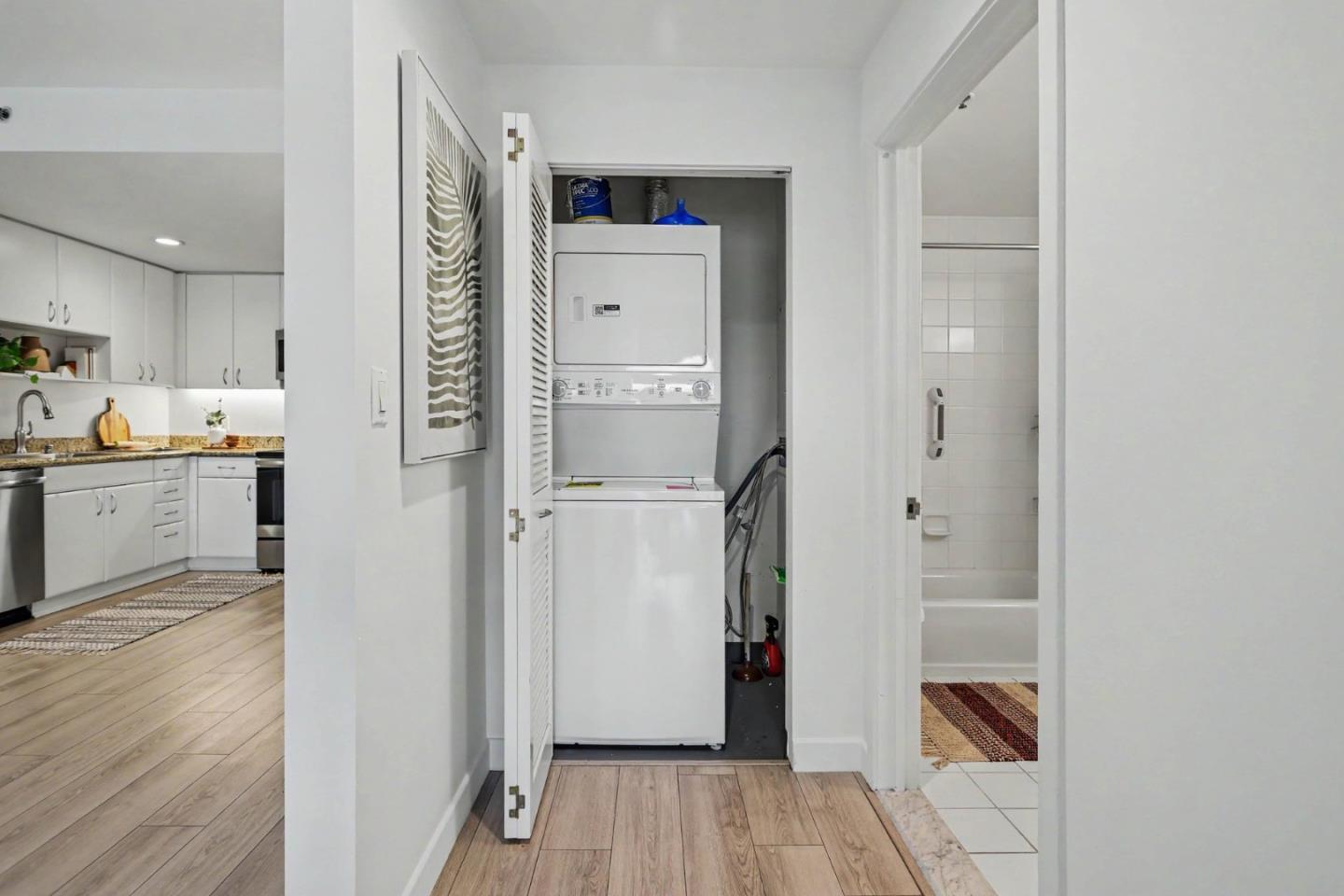 260 King Street #Unit 555 — photo 12