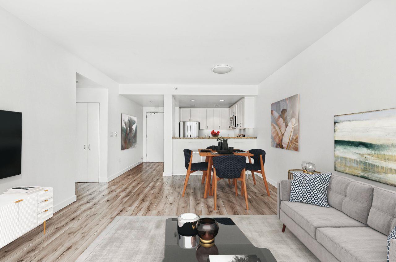 250 King Street #1210 — photo 3