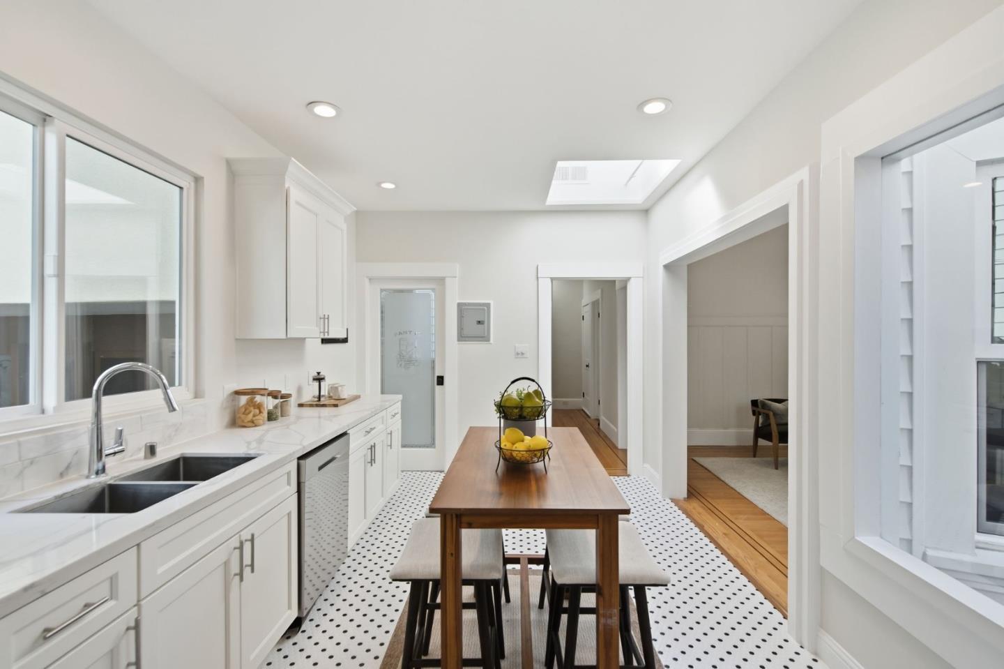 54 Glover Street photo 10