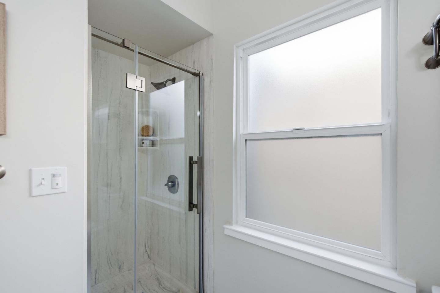 54 Glover Street photo 19