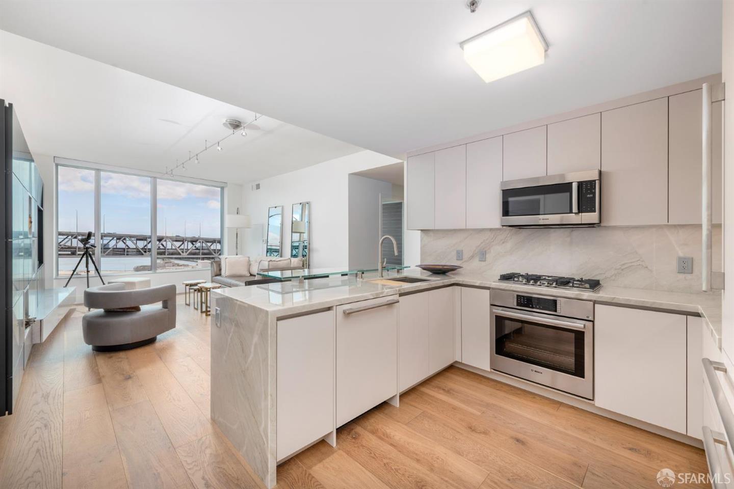 338 Spear Street #18E