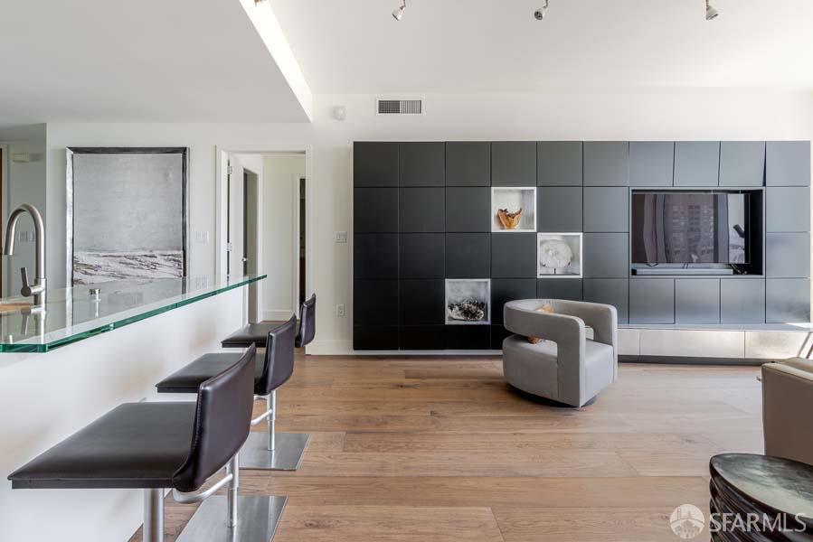 338 Spear Street #18E — photo 6