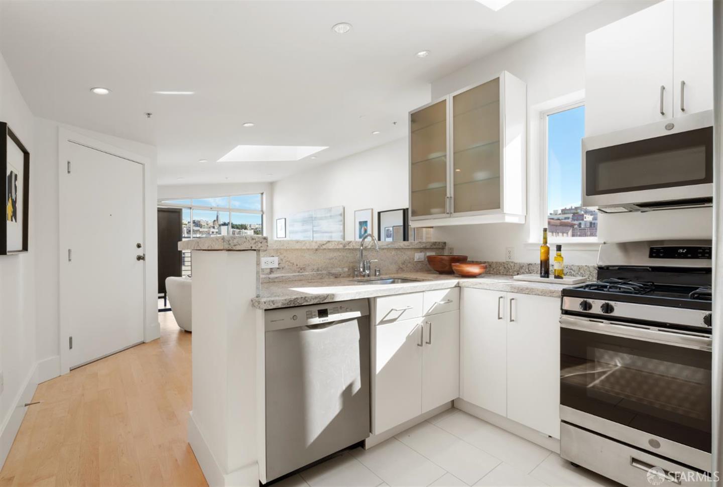 2315 Van Ness Avenue #7 — photo 8