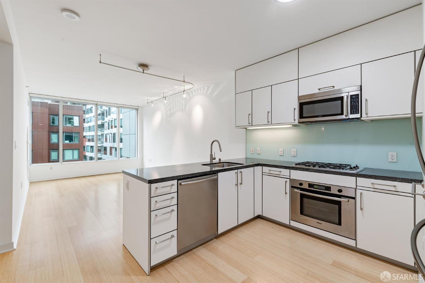 318 Spear Street #8H