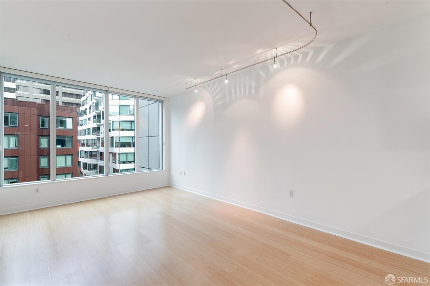 318 Spear Street #8H — photo 2