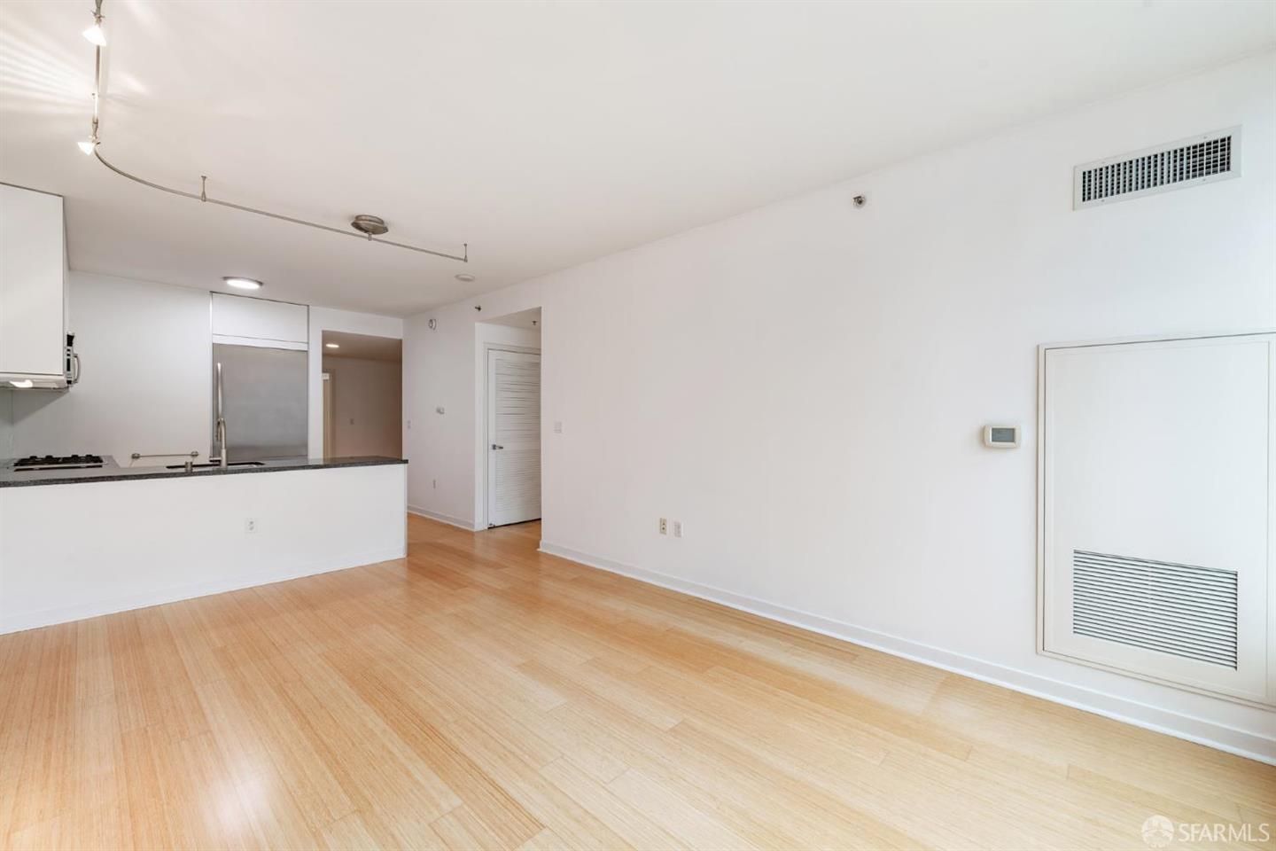 318 Spear Street #8H — photo 3