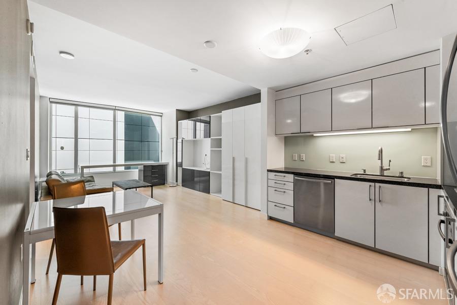 338 Spear Street #8G