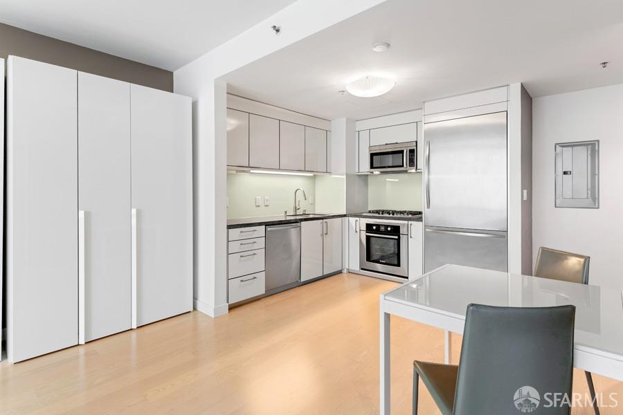 338 Spear Street #8G — photo 5
