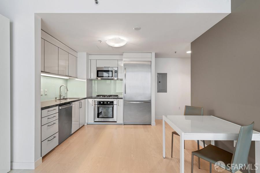 338 Spear Street #8G — photo 6