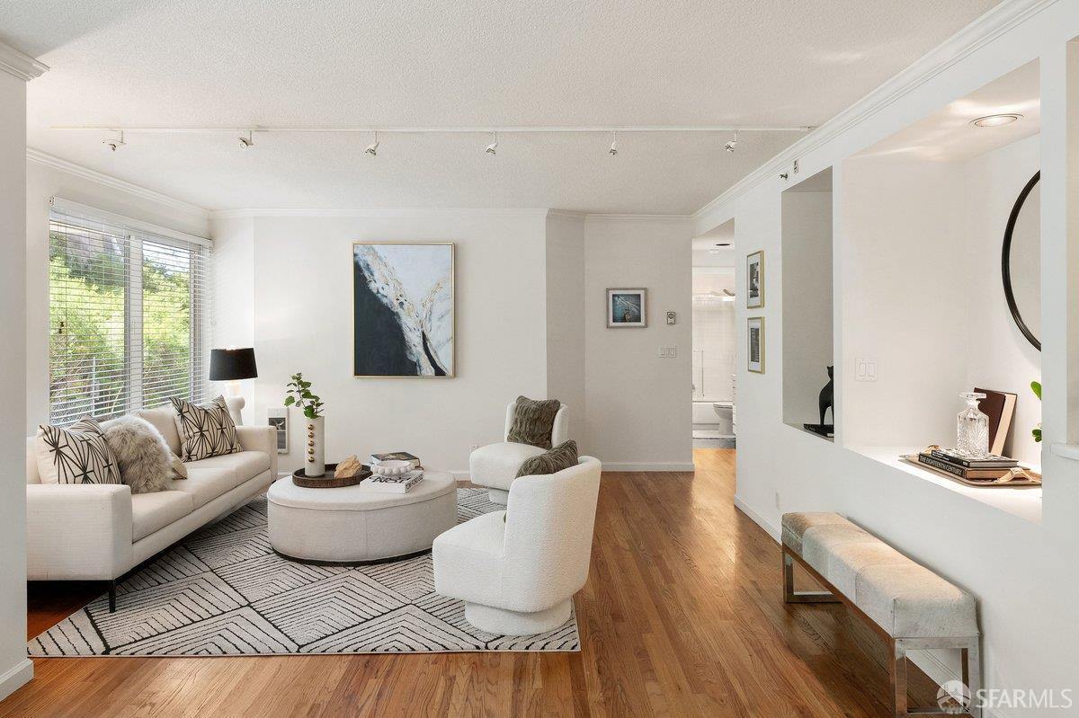 111 Chestnut Street #203 — photo 4