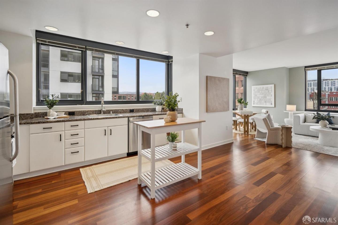 250 King Street #500 — photo 10