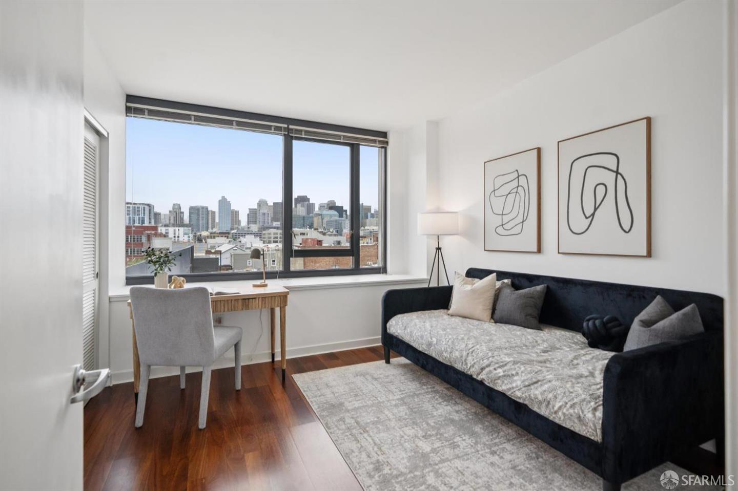 250 King Street #500 — photo 13