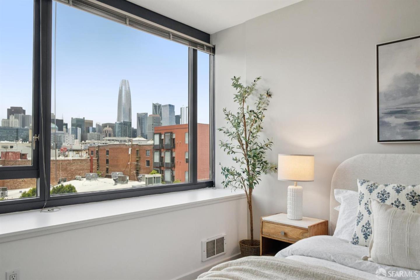 250 King Street #500 — photo 17