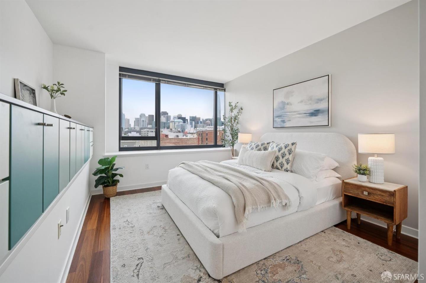 250 King Street #500 — photo 18