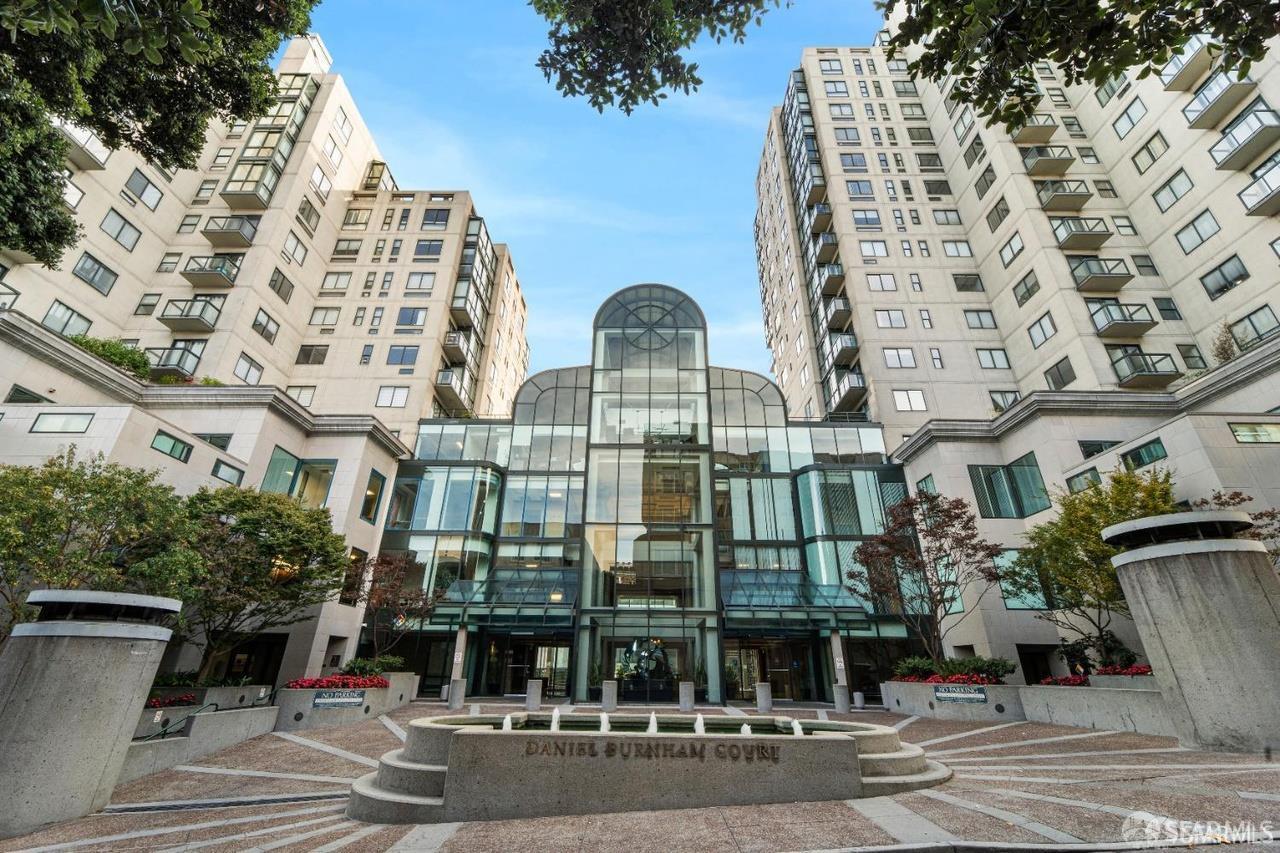 1 Daniel Burnham Court #816