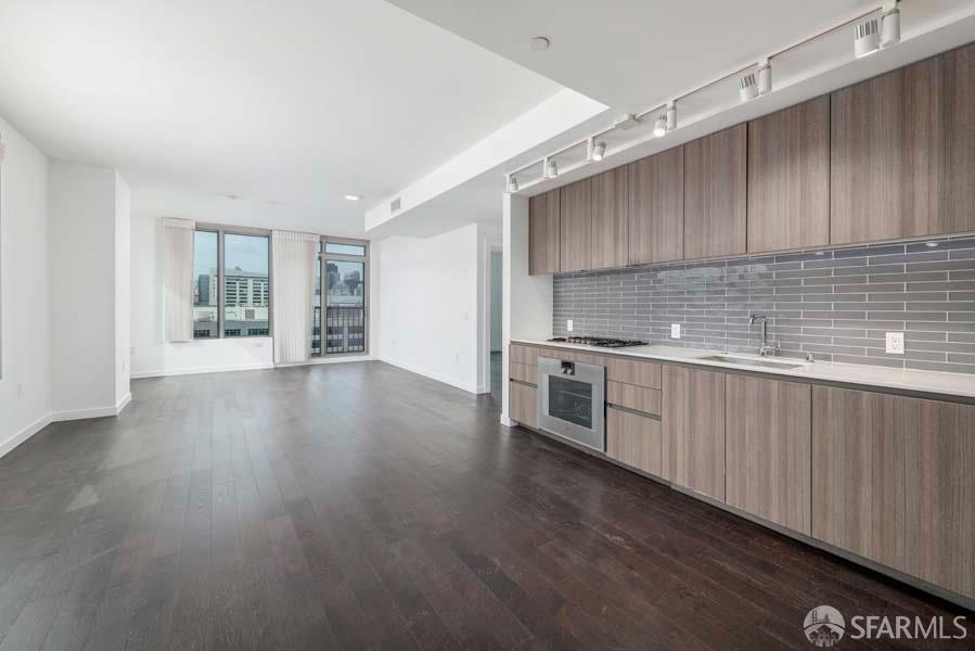 1000 3rd Street #1005 — photo 2