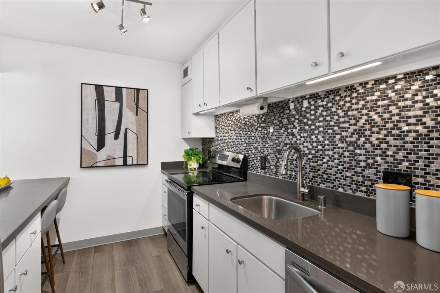 2040 Franklin Street #1004 — photo 13